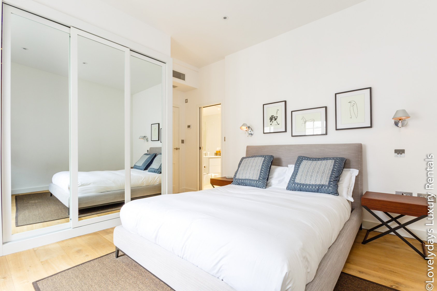 Lovelydays luxury service apartment rental - Covent Garden - Cockspur Street - Lovelysuite - 3 bedrooms - 2 bathrooms - Double bed - a2809dcfbfd2 - Lovelydays